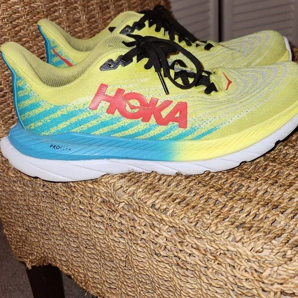 HOKA Women's Yellow and Blue Running Shoes 8.5 - Picture 3 of 10